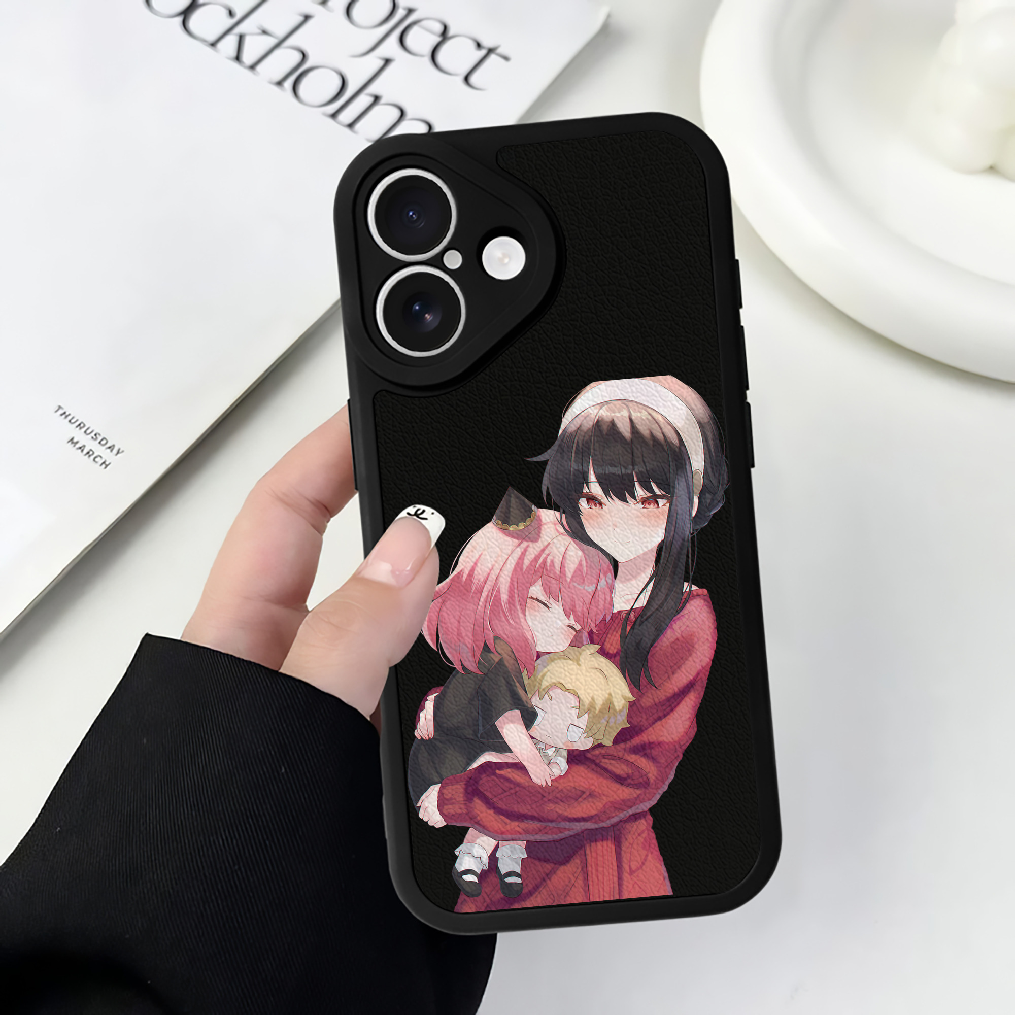 （画像用） SPY×FAMILY间谍家家酒 【iPhone 16シリーズ対応】シリコンスマホケース（レザー調） 材質：シリコン